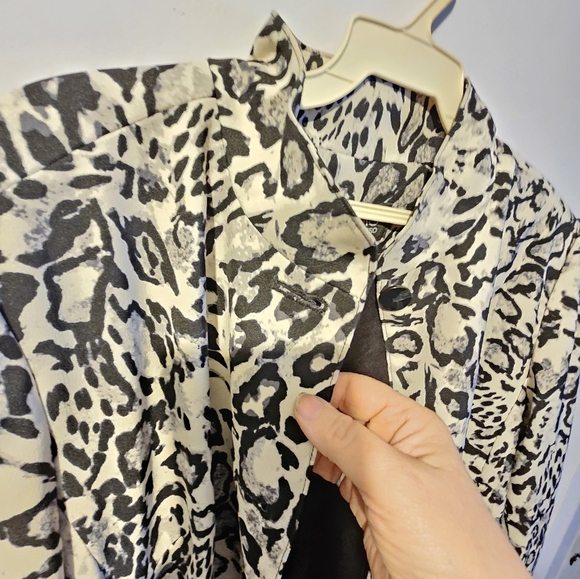 Dennis Basso leopard print coat, sz xs - Picture 4 of 8